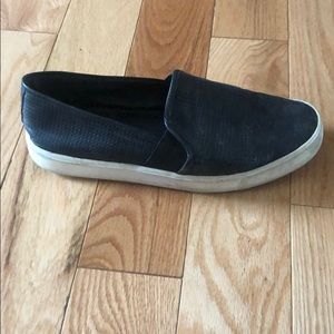 Vince slip ons!